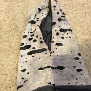 Reversible festival hood